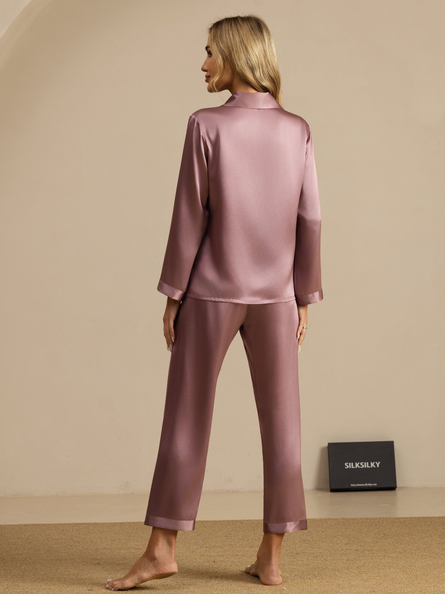 Luxe Satijnen Pyjamaset Moerbeizijde