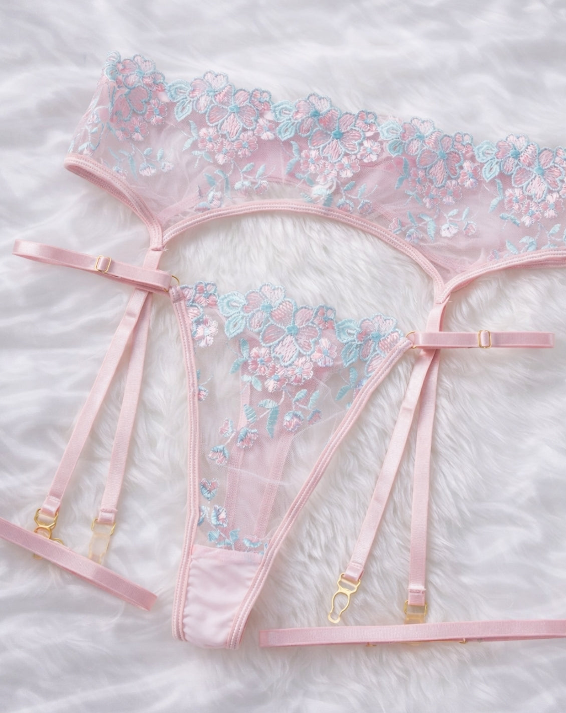 LARA - Lingerieset Dames Kant – Met Bloemenbandjes – Verleidelijke Set met Soepele Pasvorm