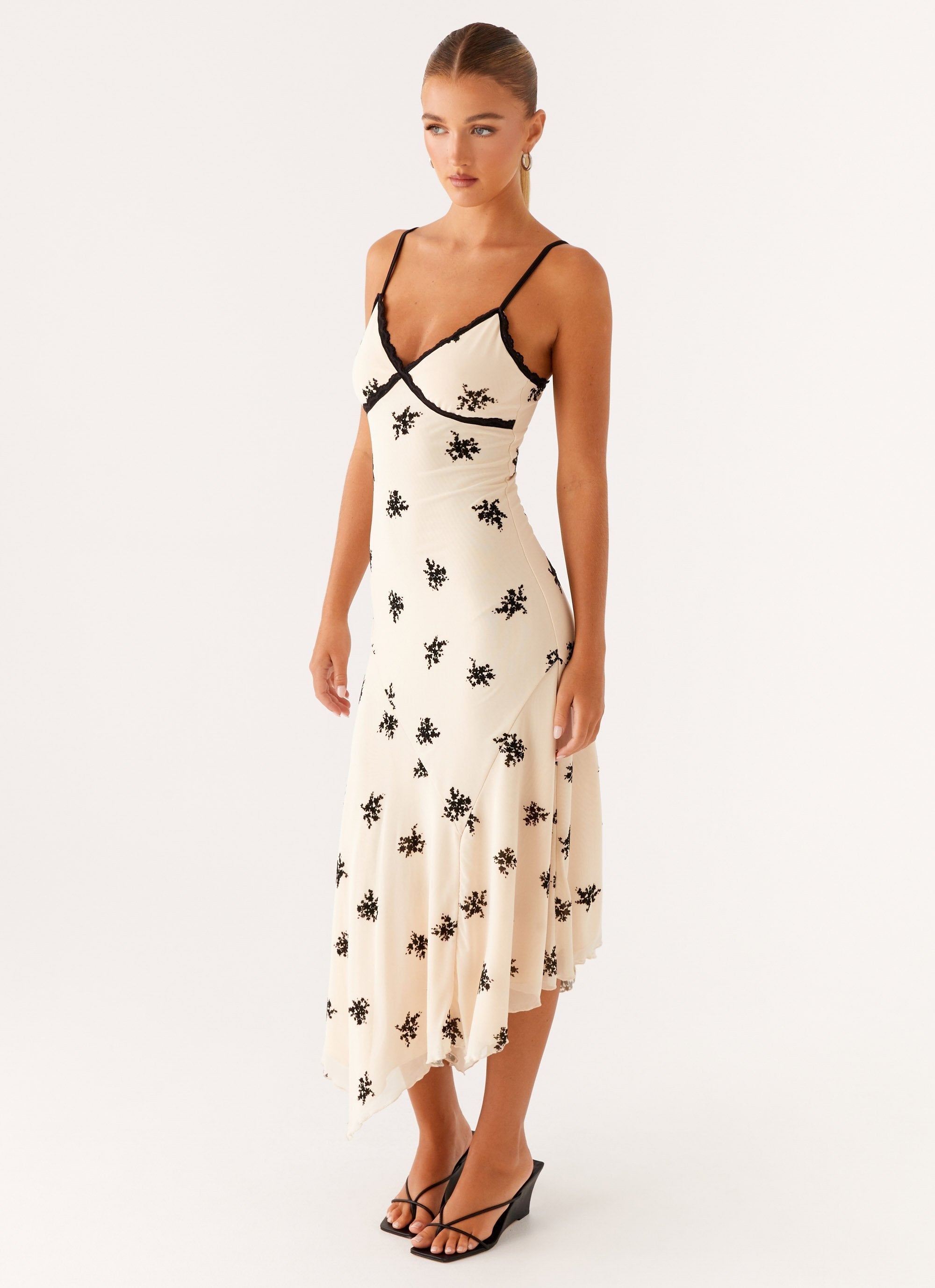 Midi Jurk Bandjes – Asymmetrische Zomerjurk