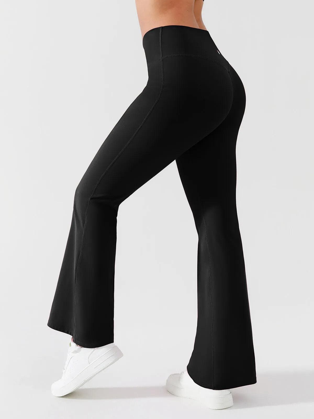 CELESTE – Flared Yoga Shaping Pants - LivingCurves Licht Blauw / XS