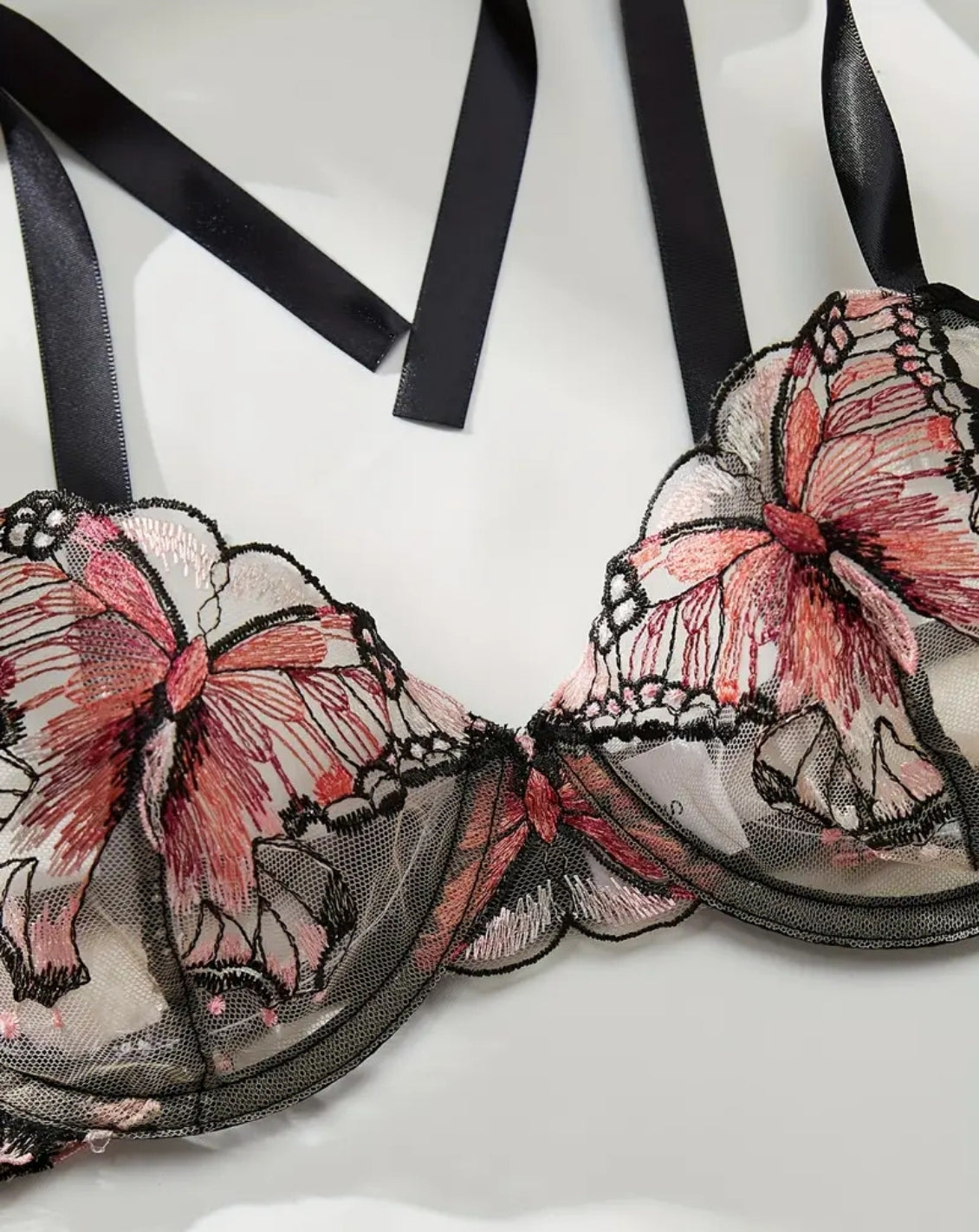 SERAPHINA - Lingerieset Dames Kant – Vlinder Met Motief – Elegante Set met Sensuele Look