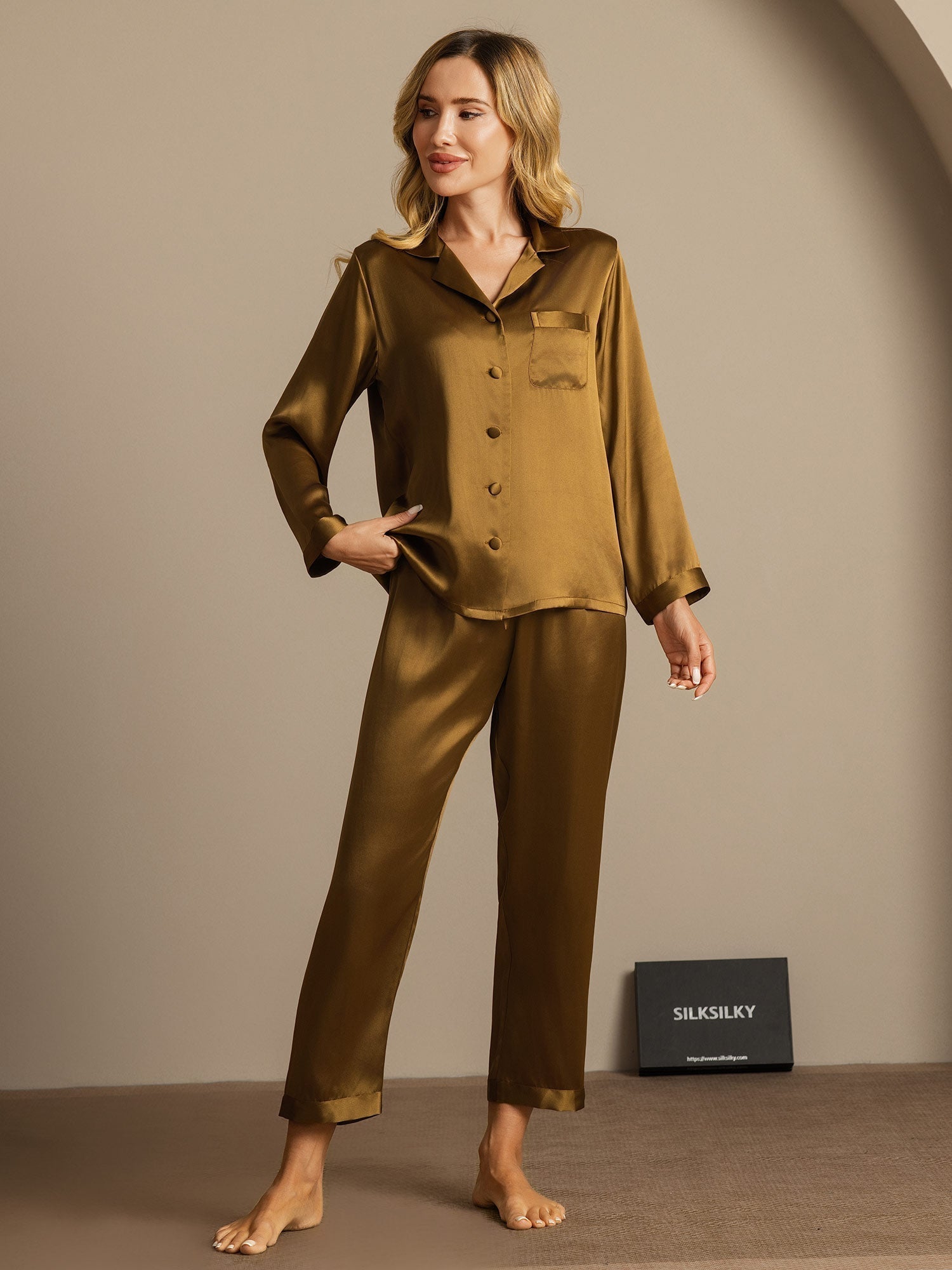 Luxe Satijnen Pyjamaset Moerbeizijde