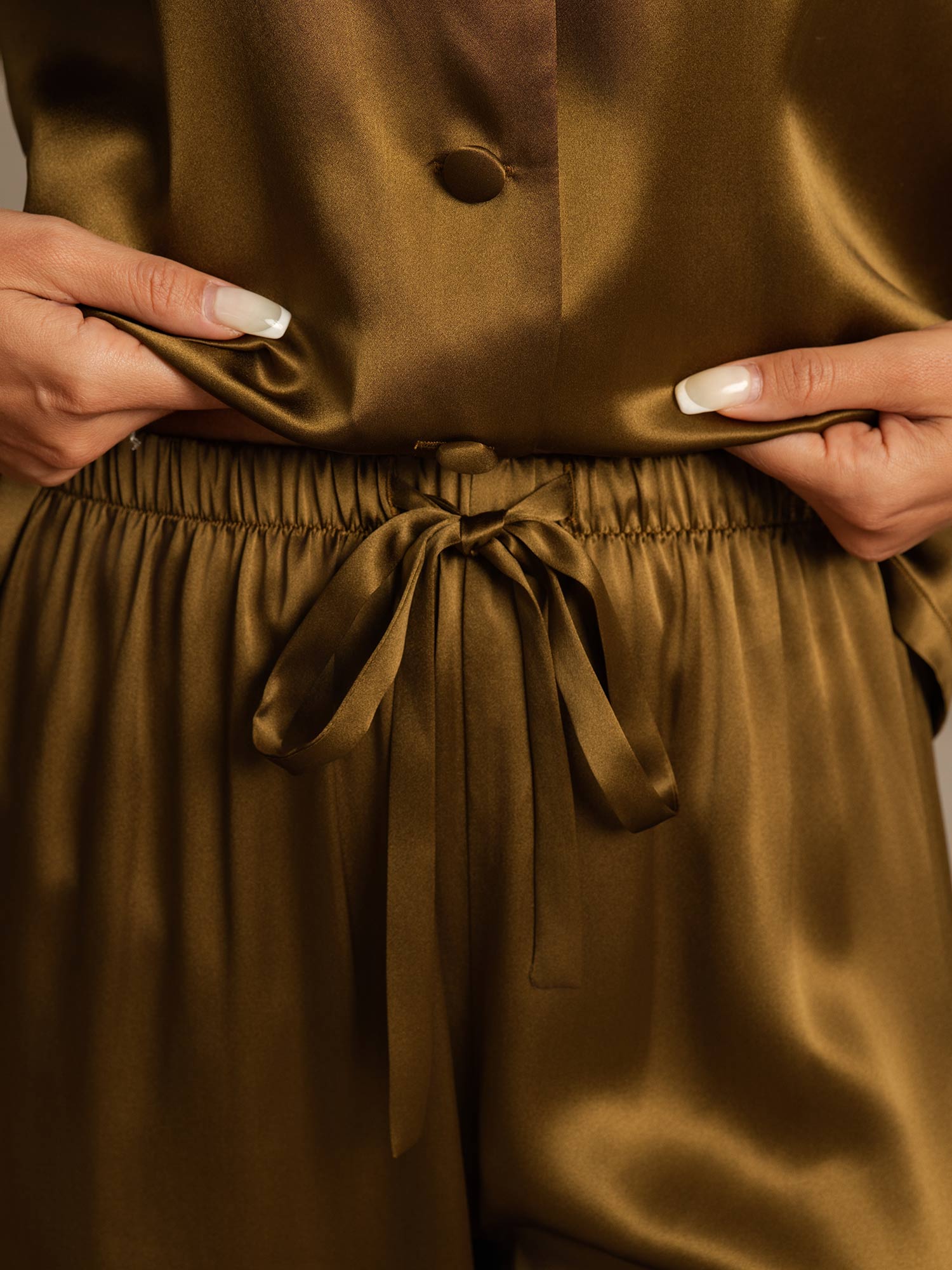 Luxe Satijnen Pyjamaset Knoopsluiting