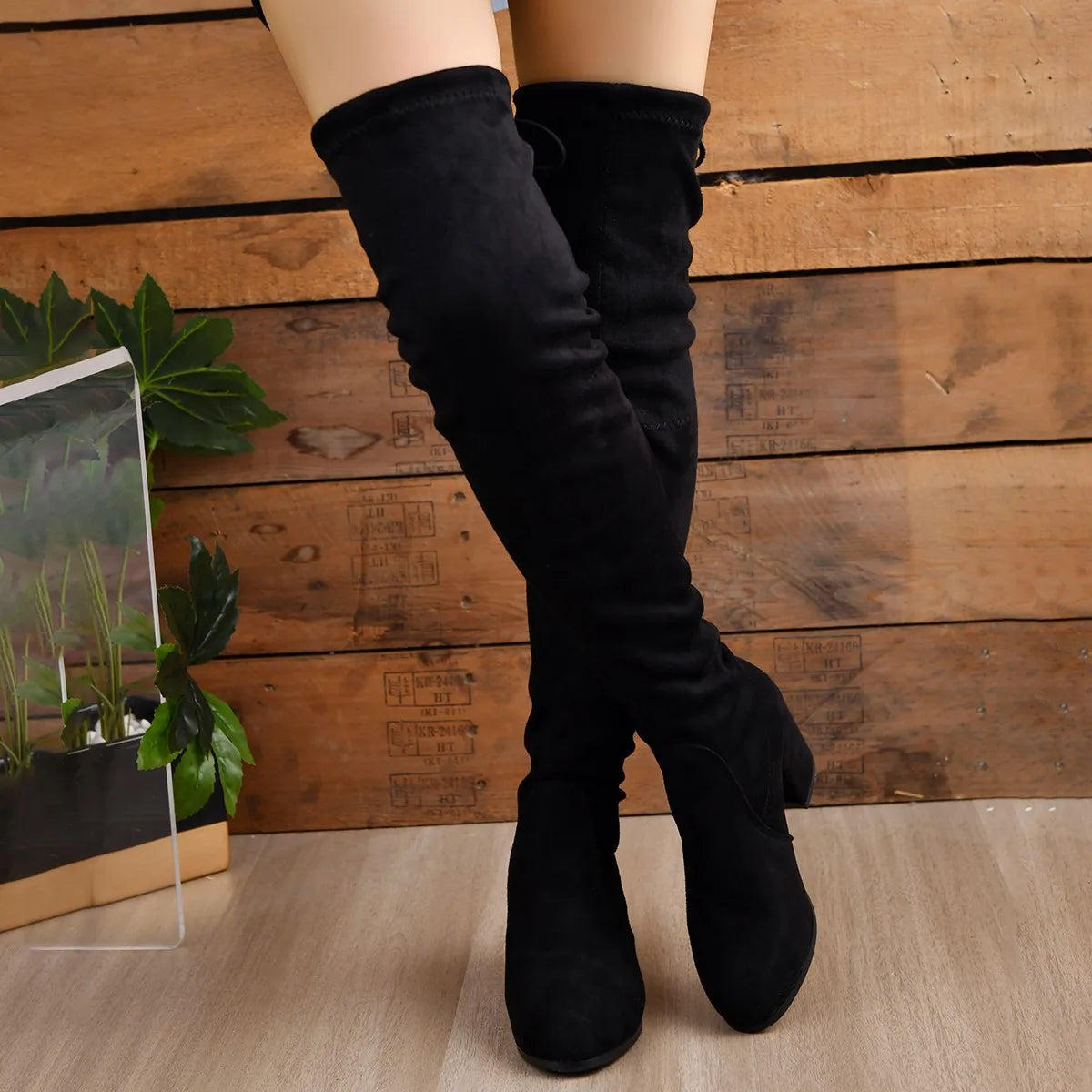 Dames Overknee Laarzen met Blokhak en Elegante Details | Elana