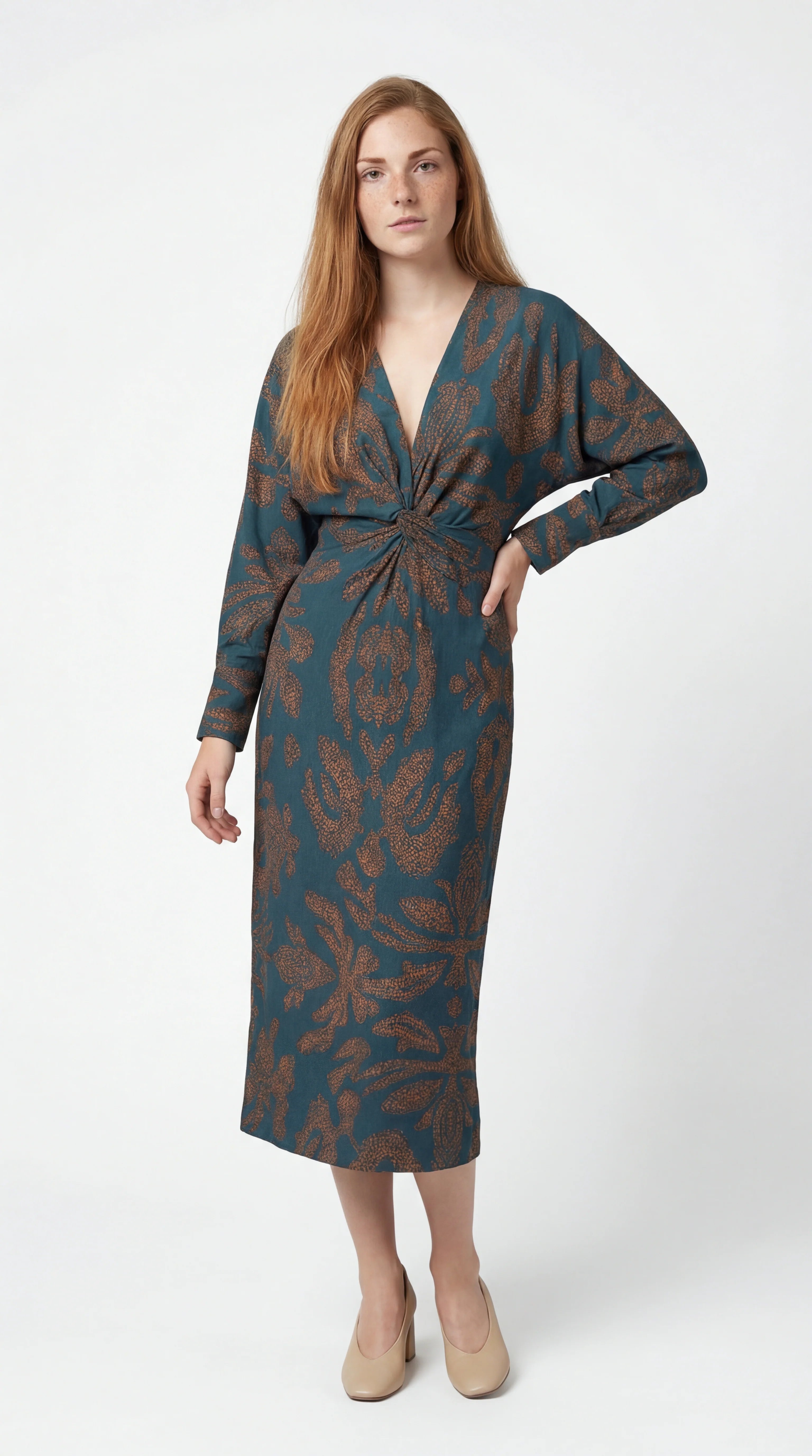 Maxi Jurk Halter met Split en Geplooide Rok